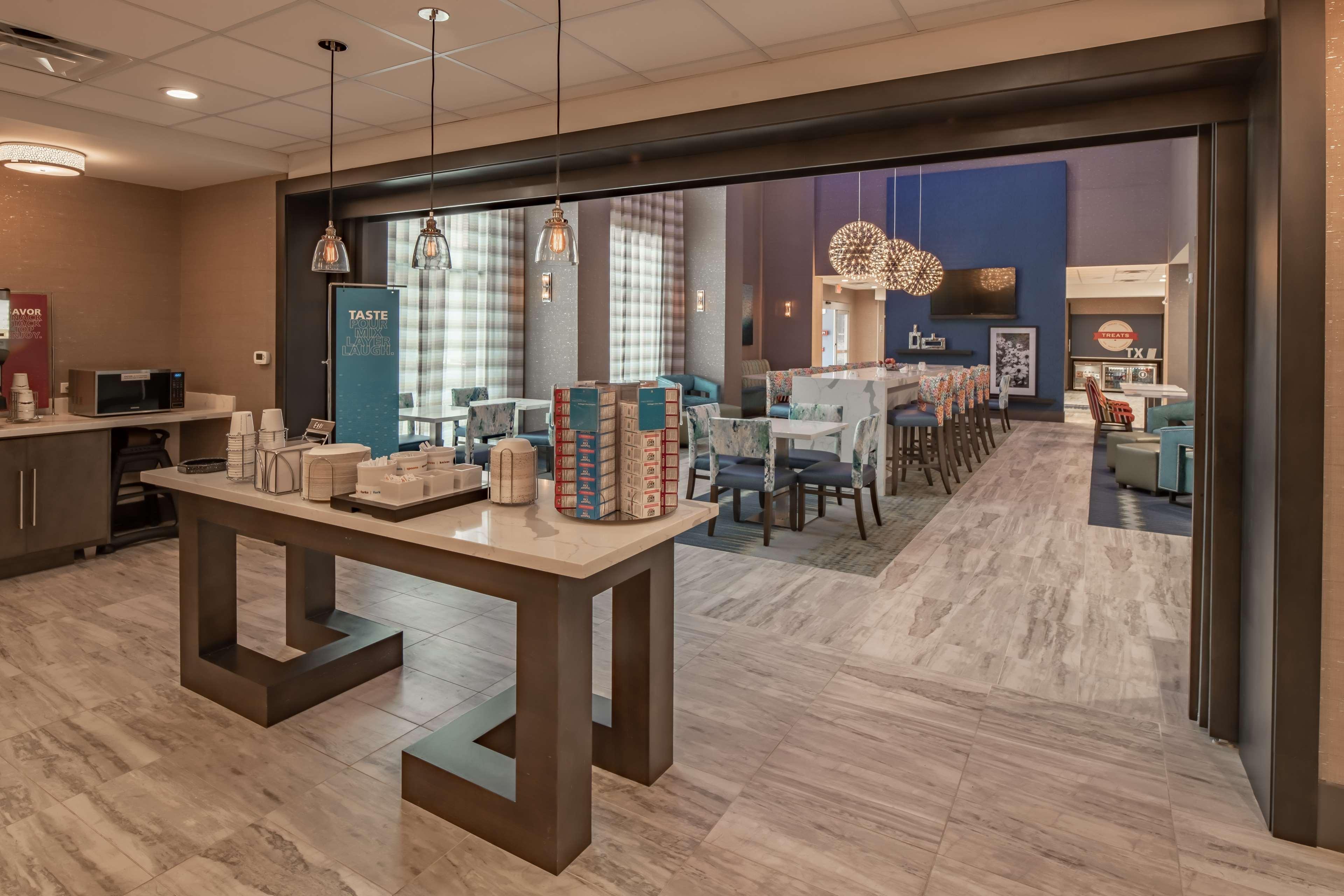 Hampton Inn & Suites Dallas/Plano Central Exteriör bild