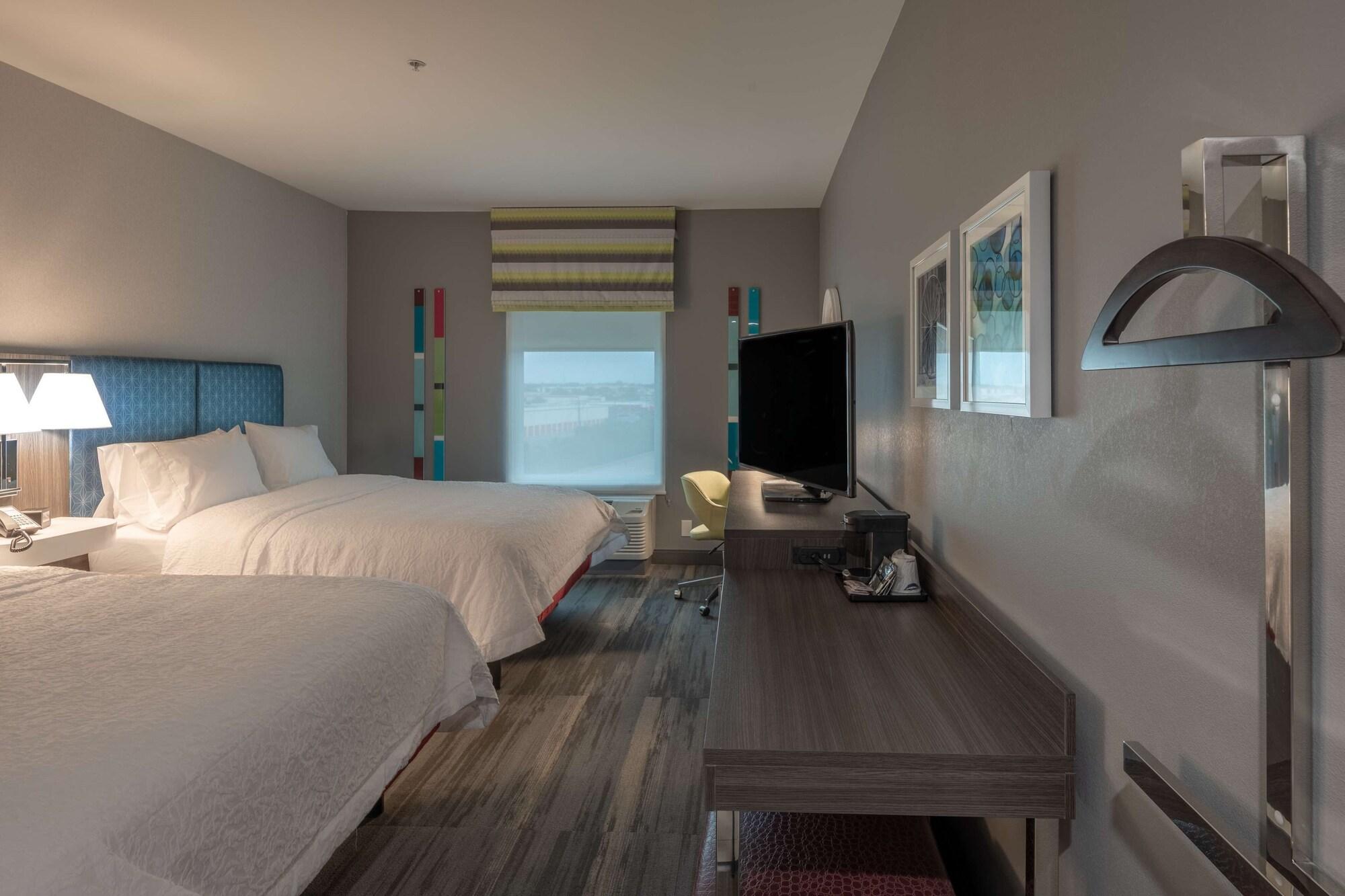Hampton Inn & Suites Dallas/Plano Central Exteriör bild