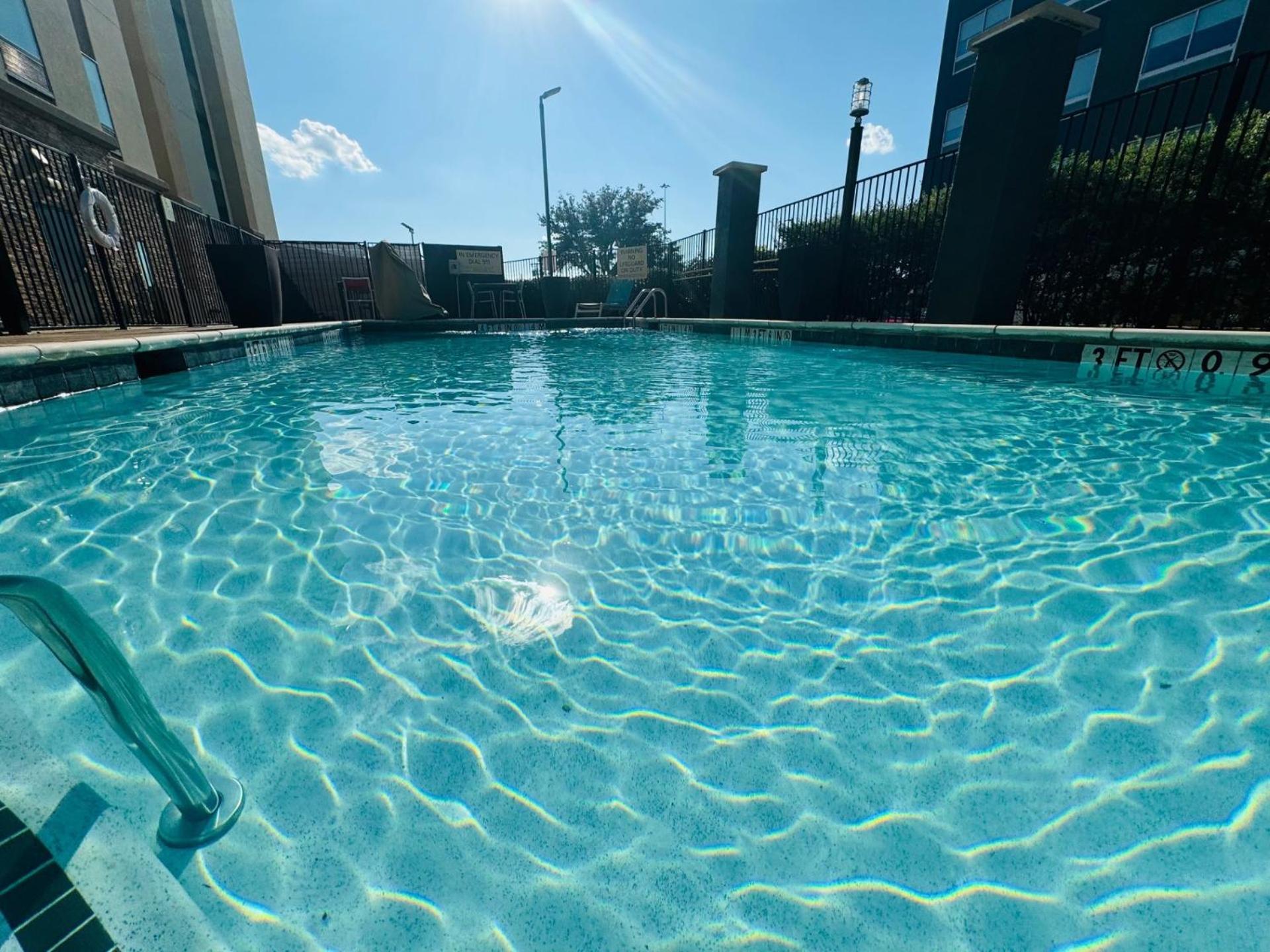 Hampton Inn & Suites Dallas/Plano Central Exteriör bild